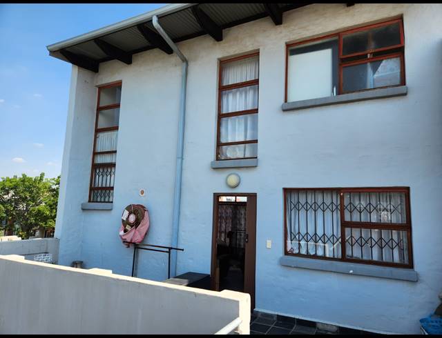 1 BEDROOM FLAT TO LET IN MIDRIDGE PARK
